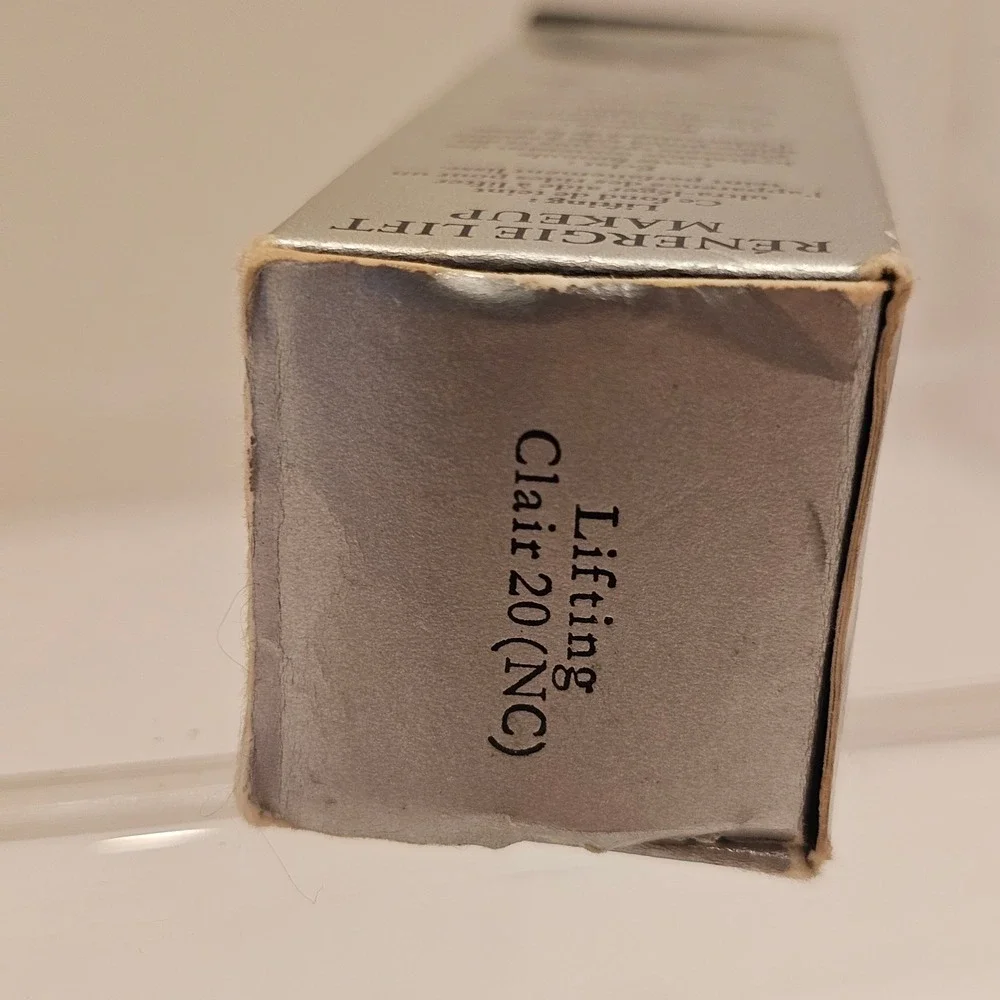 Lancome Renergie Lift Makeup SPF 20 Foundation Lifting Clair 20 NC 1oz New Box